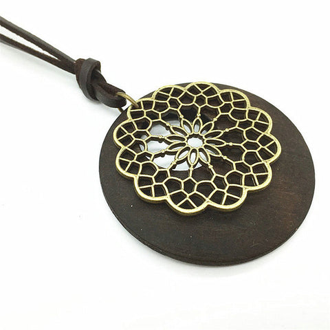 GA - Vintage Wood and Pendant Necklace
