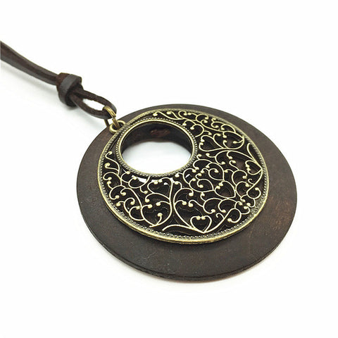 GA - Vintage Wood and Pendant Necklace