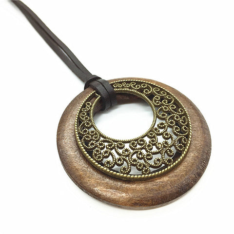 GA - Vintage Wood and Pendant Necklace
