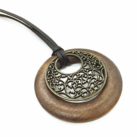 GA - Vintage Wood and Pendant Necklace